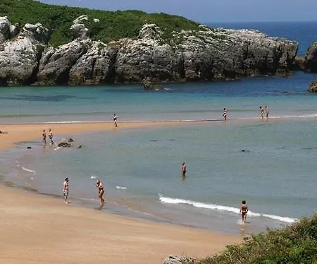 Casita Con Patio Y Piscina Entre El Mar Y Montanas